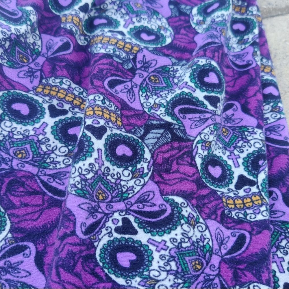 Purple Tank Top and Patterned Leggings Set - Picture 4 of 12